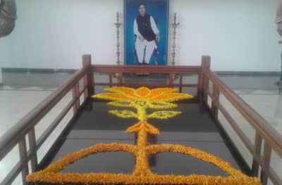 उद्धव ठाकरे युतीच्या शिल्पकाराच्या स्मृतीस्थळी, गोपीनाथ गडावर जाऊन दर्शन घेणार