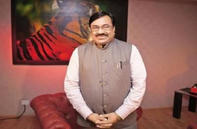 मुनगंटीवार सारखे गोड बातमी म्हणतात, कोणी बाळंत होणार आहे का? : सामना