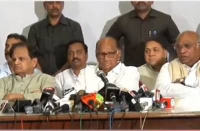 काँग्रेस-राष्ट्रवादीचा तूर्तास शिवसेनेला पाठिंबा नाही, आधी आघाडीची चर्चा, मग शिवसेनेशी चर्चेचं ठरवणार!