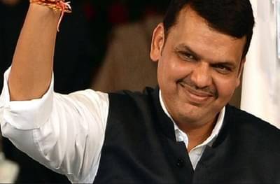 मुख्यमंत्री हटवलं, देवेंद्र फडणवीसांची ट्विटरवर नवी ओळख!