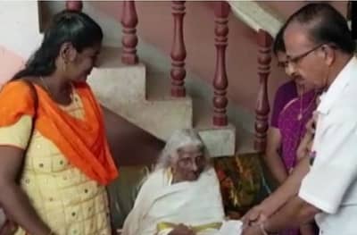 105 वर्षांच्या पणजीची जिद्द लय भारी, 96 वर्षांनी चौथीची परीक्षा दिली!