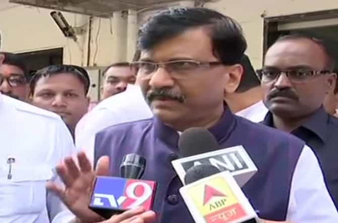 ...तोपर्यंत कमलनाथ सरकार पडले असं वाटत नाही : संजय राऊत
