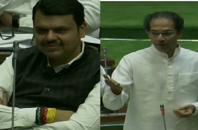 बंद दाराआड आणि कानात काय बोललो, ते सांगत नाहीत, मुख्यमंत्र्यांची फडणवीसांवर फटकेबाजी