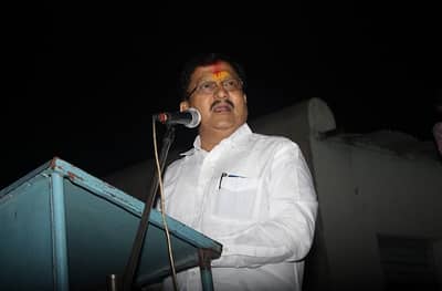 ओबीसी नेत्यानंतर आदिवासींनाही भाजपमध्ये त्रास, 37 आमदारांना गप्प बसण्याचा सल्ला : प्रकाश शेंडगे