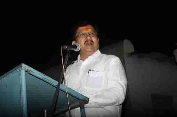 ओबीसी नेत्यानंतर आदिवासींनाही भाजपमध्ये त्रास, 37 आमदारांना गप्प बसण्याचा सल्ला : प्रकाश शेंडगे