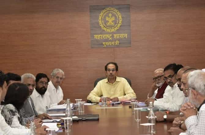 भुजबळांच्या जिल्ह्यात मुख्यमंत्री, उद्धव ठाकरेंसह 5 मंत्री नाशिक दौऱ्यावर