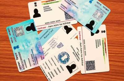 पॅनकार्ड, मतदारकार्डाबाबत निष्काळजी, 8 लाखांचा फटका