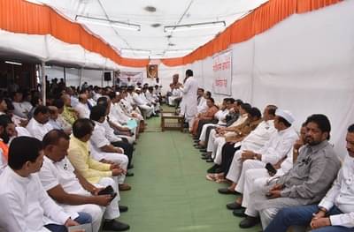 महाविकासआघाडीत फूट पाडण्याचा भाजपचा प्रयत्न, नेत्यांचे आमदारांना मार्गदर्शन