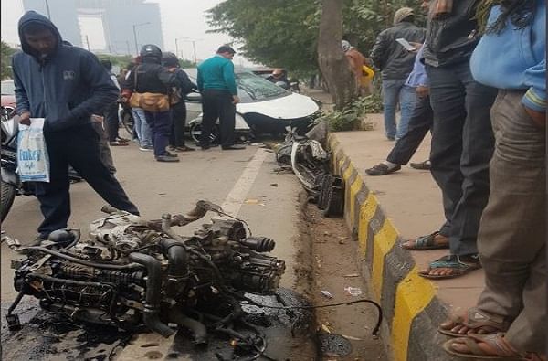 भारतातील सर्वात सुरक्षित कारचा अपघात, कारचा चक्काचूर, इंजिन थेट रस्त्यावर