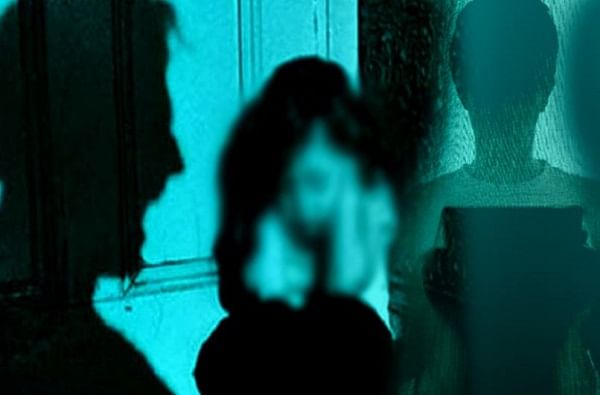 सरकारी शाळेत शिक्षकांकडून 24 विद्यार्थीनींचे लैंगिक शोषण, दोघांना अटक