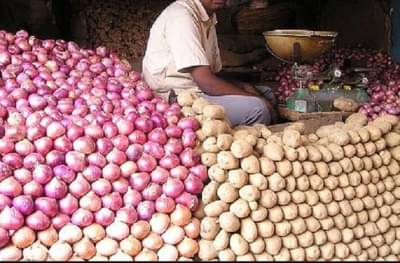 कांदे-बटाटे ते साबण-तेल, किराणा माल घरपोच, 51 शिक्षकांना डिलिव्हरी बॉयचं काम