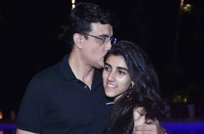 CAA विरोधात सना गांगुलीची पोस्ट, दादा म्हणतो...