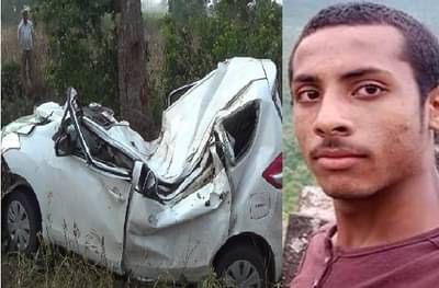 कार झाडावर आदळून चक्काचूर, प्रसिद्ध यूट्यूबरच्या पुतण्याचा जागीच मृत्यू