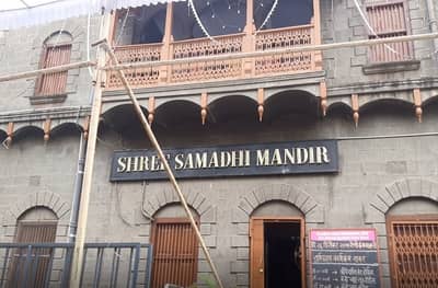 कोरोना लढ्यात शिर्डी साई संस्थानाचा सहभाग, रुग्णांसाठी भक्त निवासात कोविड रुग्णालयाची निर्मिती