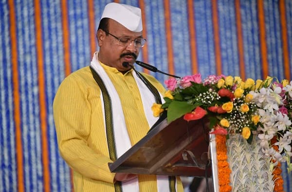 अब्दुल सत्तारांनी राजीनाम्याचं वृत्त फेटाळलं, माझा कंट्रोल ‘मातोश्री’वर, 9 तासांनी सत्तारांची प्रतिक्रिया