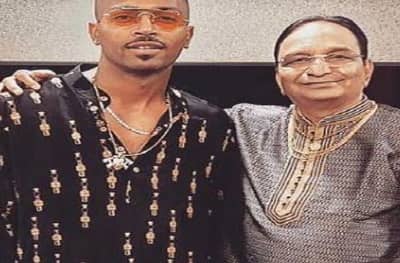 हार्दिक आणि नताशाच्या साखरपुड्यावर हार्दिकचे वडील म्हणतात...