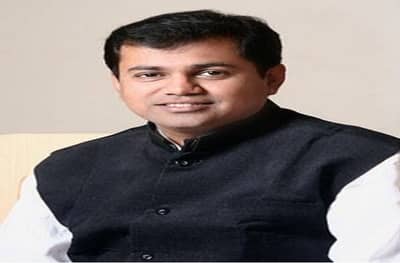 राज्याच्या नव्या उच्च आणि तंत्रशिक्षण मंत्र्यांकडे बोगस पदवी, आरटीआय कार्यकर्त्याचा दावा