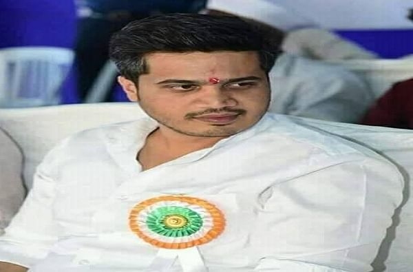 JNU Attack : शांततेतील आंदोलन बघवत नाही का? : रोहित पवार JNU Attack : शांततेतील आंदोलन बघवत नाही का? : रोहित पवार