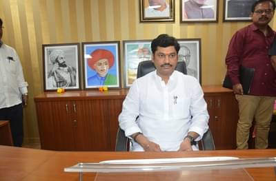 एका वडापाववर दिवसभर मंत्रालयात फिरायचो, पण... : धनंजय मुंडे