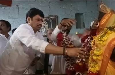 आता गडावरुन कोणतंही राजकारण नाही, मंत्रिपदानंतर धनंजय मुंडे पहिल्यांदाच नारायण गडावर