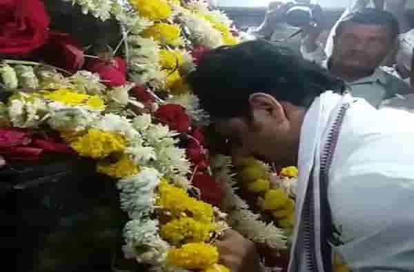 ज्या गडावर माझ्यावर दगडफेक झाली, तिथेच भगवान बाबांनी मला न्याय दिला : धनंजय मुंडे