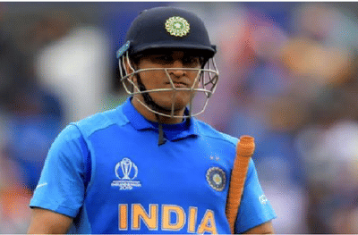 ...म्हणून धोनी बीसीसीआयच्या वार्षिक करारासाठी अपात्र