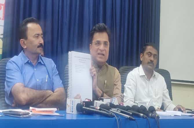 कर्नाळा नागरी सगकाही बँकेत एक हजार कोटींचा घोटाळा : किरीट सोमय्या