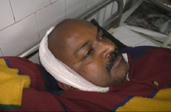 भाजपमधून मनसेत गेलेल्या उमेदवाराने राष्ट्रवादीच्या पदाधिकाऱ्याच्या डोक्यात दगड घातला भाजपमधून मनसेत गेलेल्या उमेदवाराने राष्ट्रवादीच्या पदाधिकाऱ्याच्या डोक्यात दगड घातला