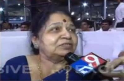 दुधापेक्षा दुधाची साय घट्ट असते, नातू अमितच्या लाँचिंगवर आजी कुंदा ठाकरेंची प्रतिक्रिया