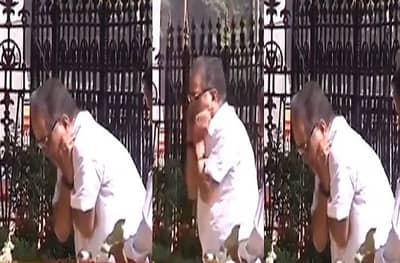 बाळासाहेब, मला माफ करा, मनसेत जाऊन चूक केली, स्मृतिस्थळावर शिशिर शिंदेंच्या कान पकडून उठा-बशा