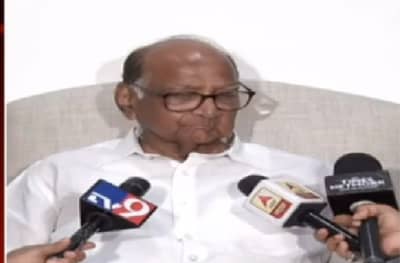 SIT चौकशीच्या मागणीनंतर पाच तासात केंद्राने तपास काढून घेणं संशयास्पद : शरद पवार