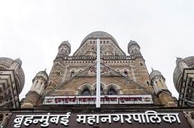 मुंबईकरांवर कराचा बोजा नाही, महापालिकेचा 33 हजार 441 कोटींचा अर्थसंकल्प सादर
