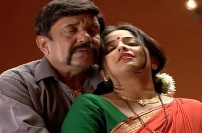 अण्णा नाईक-शेवंताचे मिठीतील फोटो व्हॉट्सअ‍ॅपवर, होमगार्डकडून महिला सहकाऱ्याचा विनयभंग