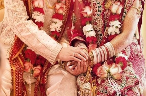 लग्नाच्या दुसऱ्या दिवशीच नवरदेवाचा मृत्यू, लग्नात हजर 100 पेक्षा अधिक जणांना कोरोना