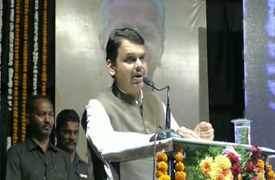समृद्धी महामार्गाला बाळासाहेबांचे नाव, स्थगिती मिळण्याचा प्रश्नच नाही : देवेंद्र फडणवीस