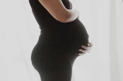 गर्भवती महिलेला दाखल करुन घेण्यास 3 रुग्णालयांचा नकार, उपचारविना रिक्षातच मृत्यू