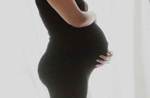 मुंबईत 9 महिन्याच्या गर्भवतीचा कोरोनाबळी, राष्ट्रीय महिला आयोगाकडून चौकशीचे आदेश