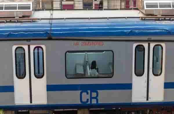 पश्चिम रेल्वेनंतर आता मध्य रेल्वे मार्गावरही वातानुकूलित रेल्वे सेवा सुरु