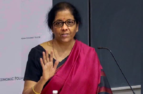 YES बँकेवरील निर्बंधावर केंद्रीय अर्थमंत्री निर्मला सीतारमण म्हणतात...