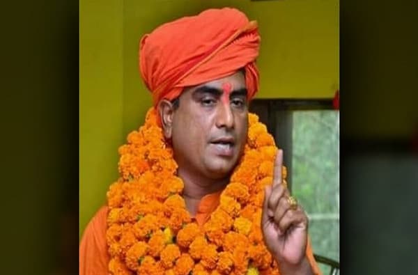 विश्व हिंदू महासभेच्या नेत्याची डोक्यात गोळ्या घालून हत्या
