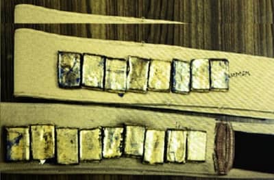 कमरपट्ट्यातून सोन्याची तस्करी, तीन किलो सोन्यासह दोघांना अटक