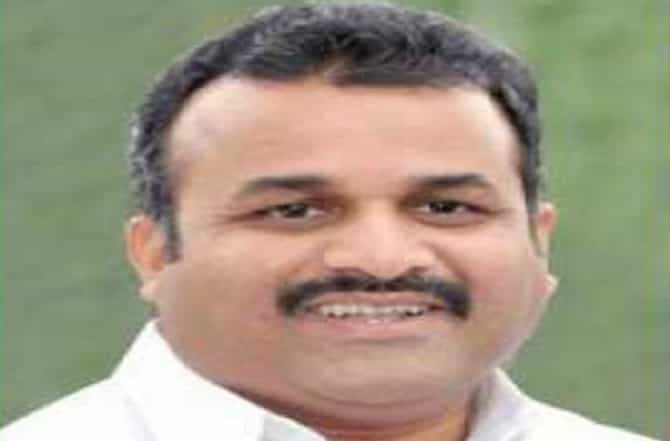 सहकारमंत्र्यांच्या स्वागत रॅलीत चेन आणि पाकीट चोरी, तिघांना अटक, 2 लाखाहून अधिक किमतीचे सोनं जप्त