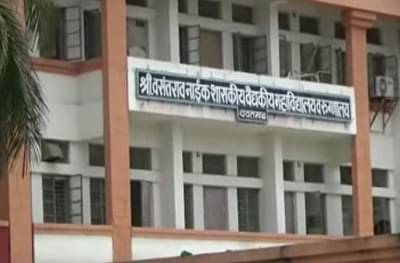 पालकमंत्र्यांचा फोन न घेतल्याने डॉक्टर निलंबित, तीन जणांना कारणे दाखवा नोटीस