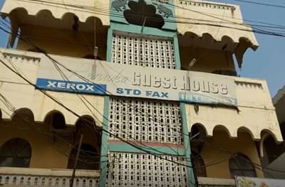 चंद्रपुरातील लॉजवर पोलिसांची धाड, 13 महाविद्यालयीन जोडपी ताब्यात