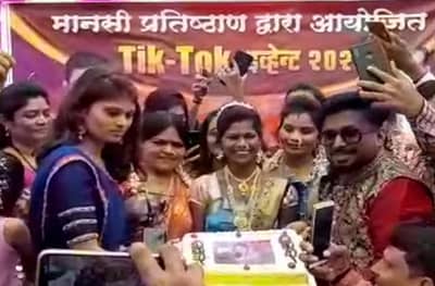 टिक-टॉक स्टारच्या जन्मदिनानिमित्त परळीमध्ये हजारो टिक टॉक स्टार