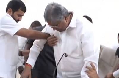 फडणवीसांवरील प्रश्नाला उत्तर देतानाच चंद्रकांत पाटलांची खुर्ची घसरली