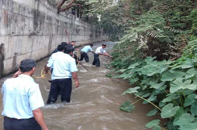 पुण्यात नाल्यात वाहून गेलेल्या चिमुरड्याचा मृतदेह सापडला, बीडच्या कुुटुंबावर दुःखाचा डोंगर