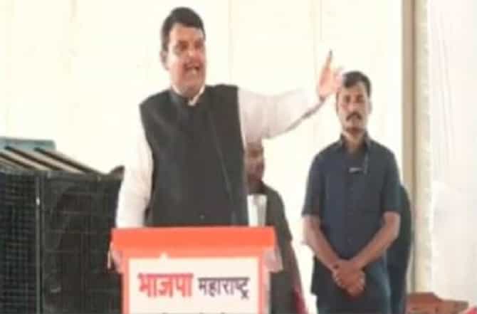 अयोध्येला जा, तुमचे रक्त उफाळून येईल, फडणवीसांचा उद्धव ठाकरेंना सल्ला