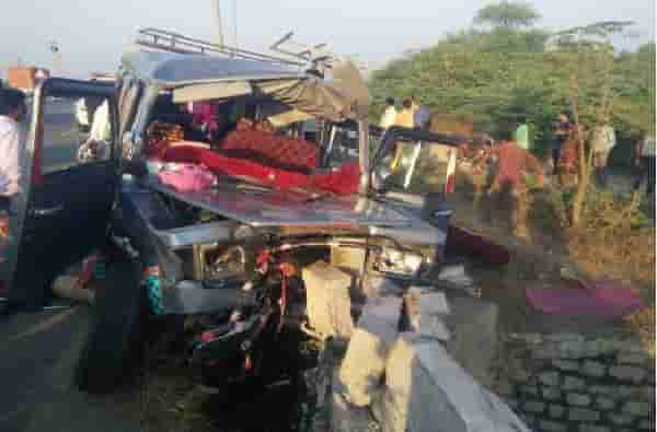 बालाजीच्या दर्शनाला जाताना काळाचा घाला, भीषण अपघातात सोलापूरच्या तिघा भक्तांचा मृत्यू