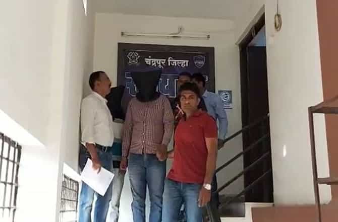 हॅलो, तुमच्या बंद पडलेल्या विमा पॉलिसीचे पैसे मिळवून देतो, लाखोंचा गंडा घालणारी टोळी जेरबंद!